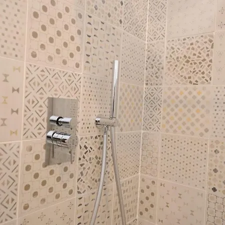 2 50m Dal Mare E Parcheggio Privato
